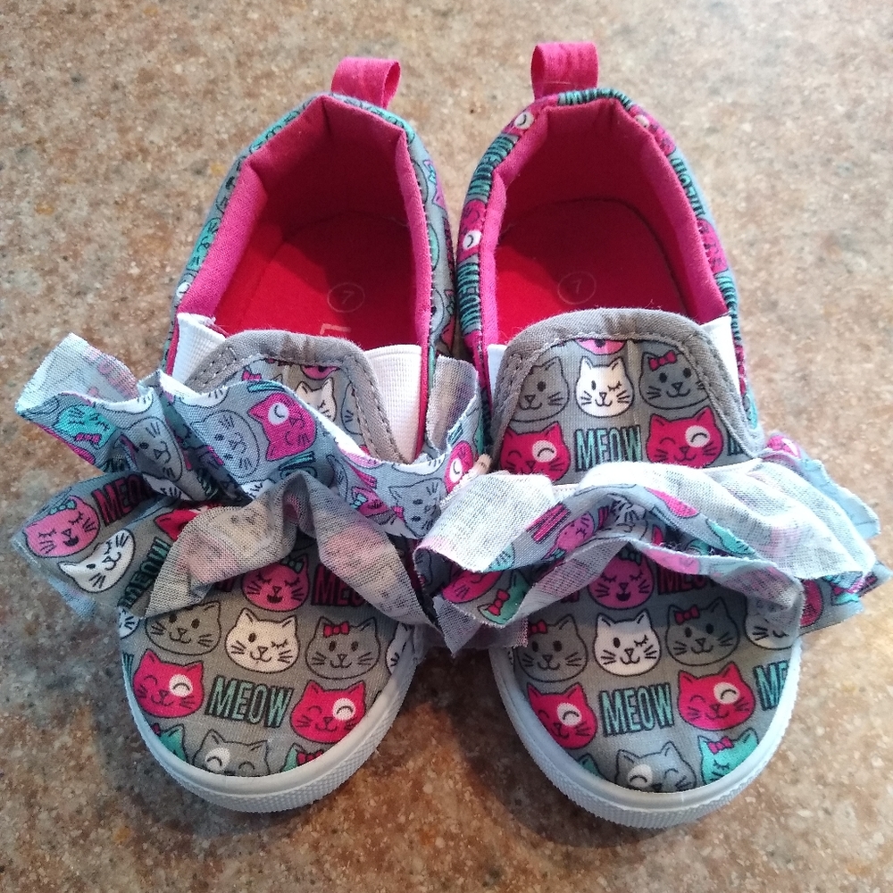 Brand new limited too size 7 shoes